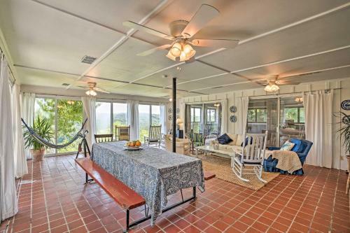 Charming Summerville Home With Yard And Sunroom!