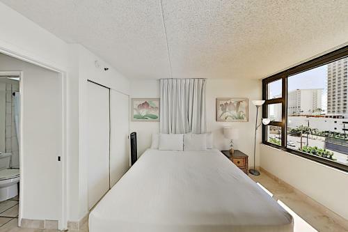 Apartamento Waikiki Banyan - Full Kitchen, Parking, AC - Pool Condo