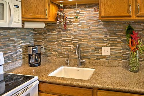 Pristine Lihue Condo With Resort Perks -walk To Beach