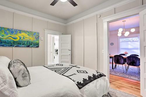 Vintage-chic Home With Patio - Walk To Hyde Park!