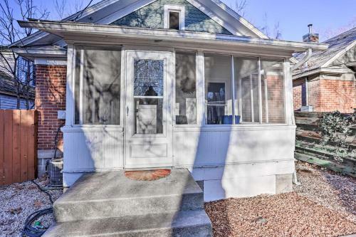 Vintage-chic Home With Patio - Walk To Hyde Park!