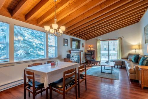 New Listing! Elkhorn Ranch Condo With Great Amenities