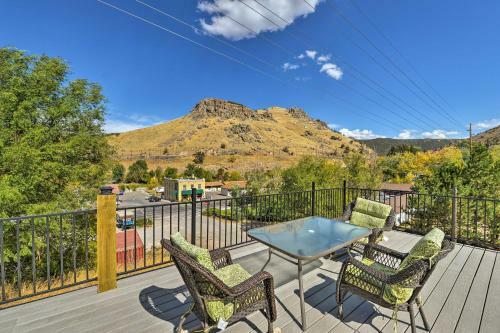 Apartamento Central Lava Hot Springs Studio With Deck And Views!