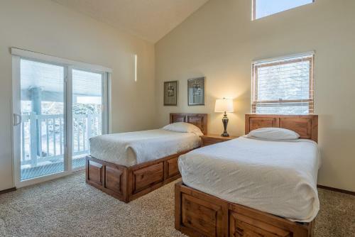 New Listing ! Habitat Condo, Walk To Downtown
