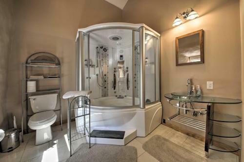 Peaceful Custom Carbondale Home With Pool Near Siu!