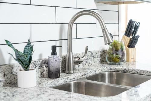 Apartamento Bright And Cozy 2br Condo In Logan Square!