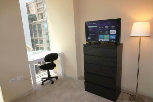 Apartamento Had A Pleasant Visit On Dch 215 West Washington