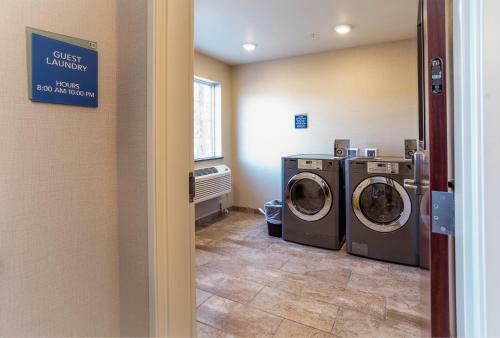 Hotel Cobblestone Inn & Suites - Brookville