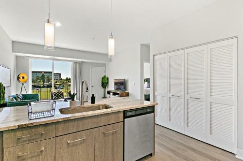 Apartamento 1br Modern Living In Tranquil Scene