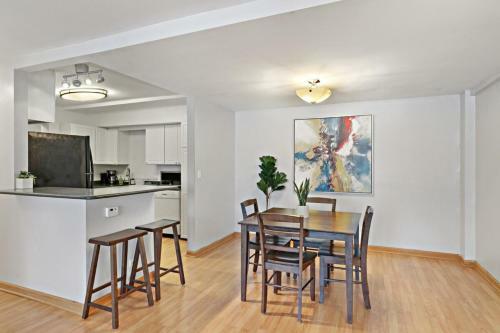 Apartamento Downtown 2br Spacious Living & Kitchen, King Beds