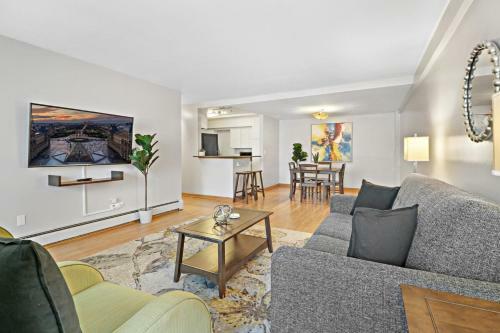 Apartamento Downtown 2br Spacious Living & Kitchen, King Beds