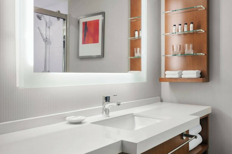 Delta Hotels By Marriott - Indianapolis Airport