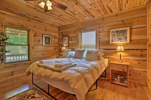 Secluded Retreat Bbq, Lawn Games, And Fire Pit