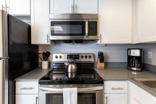 Apartamento Abode Vue At 3rd 1-bedroom Loft-style Suite