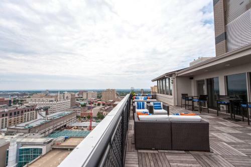 Apartamento Abode Vue At 3rd 1-bedroom Loft Style Suite