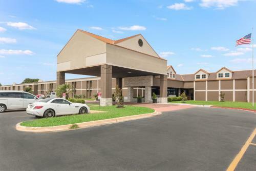 Lebossier Hotel