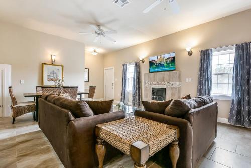 Apartamento Brand New 5bd Spacious Condo In Nola
