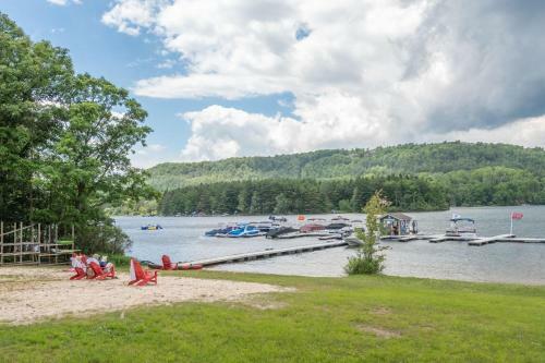 Hotel A119 - Studio Suite With Lake View And Private Balcony!