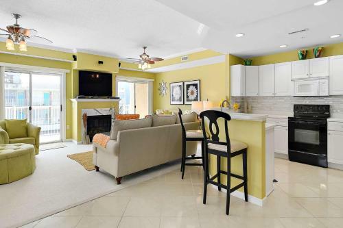Royal Beach 102
