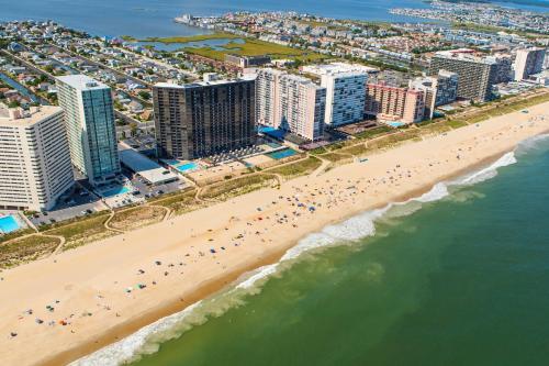 Apartamento Chic Beachside Condo With Pool & Bayfront Balcony Condo