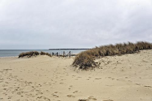 Apartamento Cape Cod Condo With Yard 300 Ft To Craigville Beach!