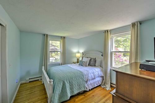 Quaint Cape Cod Retreat 4 Mi To Corporation Beach