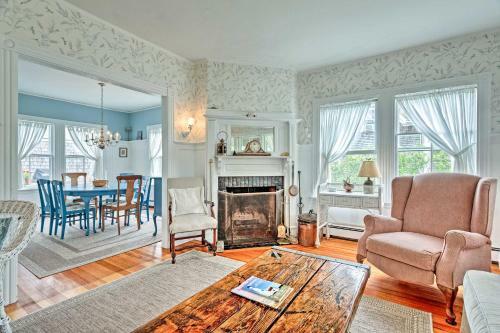 Nantucket Retreat With Deck Walk To The Ferry!