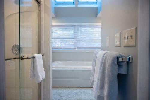 Hostal Private Berkshire Escape Special April Pricing Select Your Dates For Discount Monthly Pricing