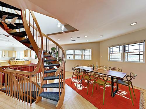 Iconic West End Home Home