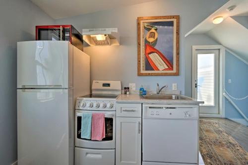 Splendid Provincetown Penthouse Apartment With Deck!