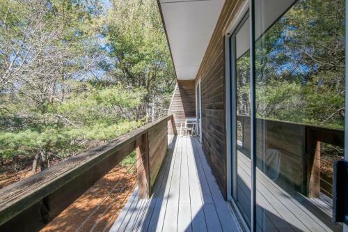 201 Central Yet Secluded Location Architectural Modern Home 5 Mins To Beach