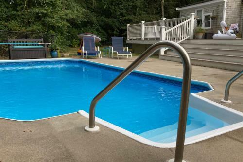 Spacious Getaway - Pool, Hot Tub, 2 Offices, Grill Home