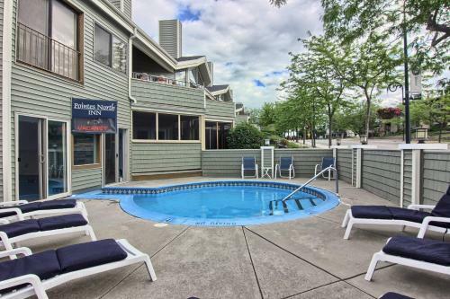 109 Pointes North Inn
