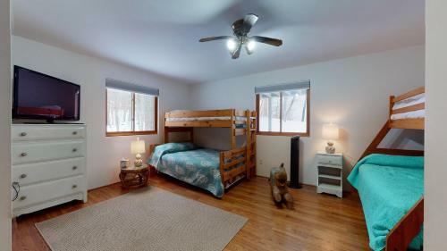Jacobia Lakefront Retreat