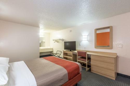 Hotel Travelodge By Wyndham Lansing