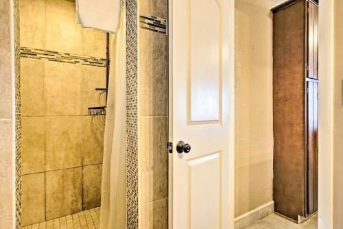 Pet-friendly Cottage Less Than 1 Mile From Oval Beach!
