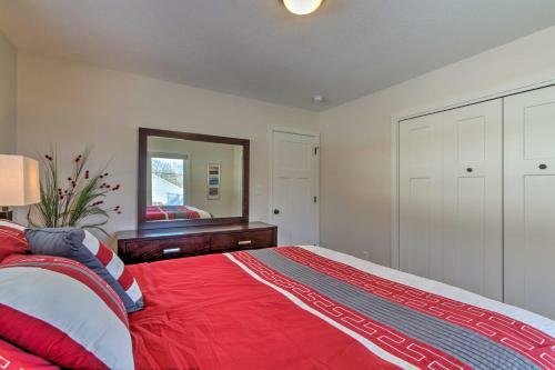 Rochester Home With Deck, 5 Min To Mayo Clinic!