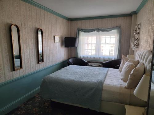 Hotel Lowell Inn