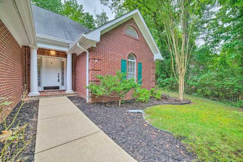 Charming Columbus Home With Game Room, Near Afb!