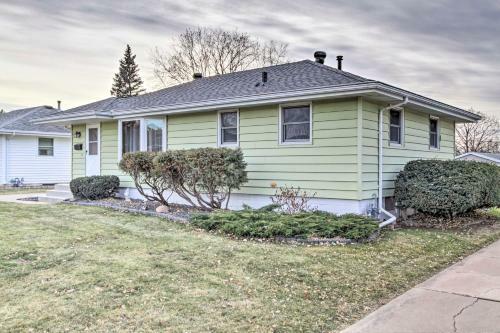Cheerful Rochester Retreat With Workout Room!