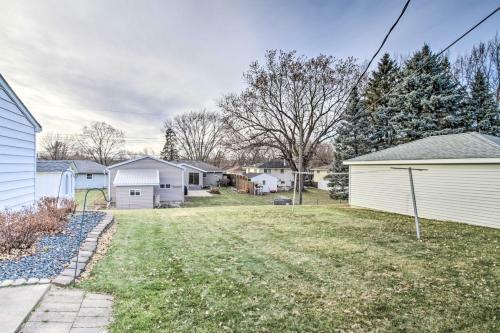 Cheerful Rochester Retreat With Workout Room!