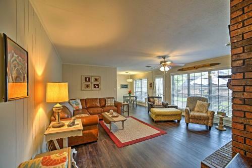 Charming Starkville House With Yard - 2 Mi To Msu!