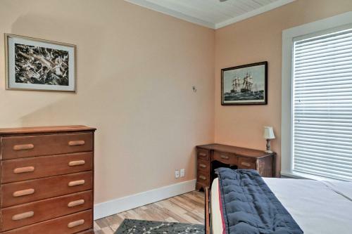 Historic Moss Point House With Loft - 6 Mi To Beach!