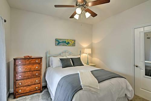 Cozy Pass Christian House With Porch Steps From Beach