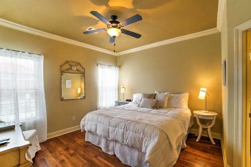 Bright Oxford Townhouse With Pool Access And Patio!