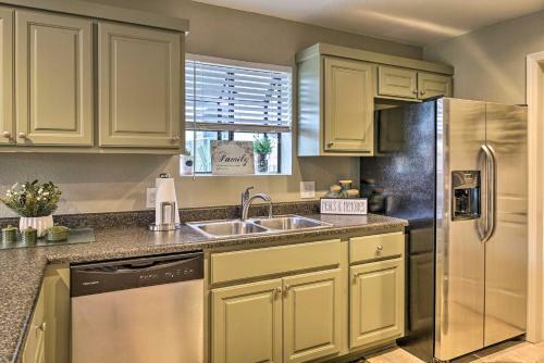 Apartamento Condo Amidst Branson Action With Pool And Golf!
