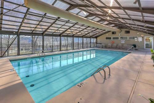 Apartamento Branson Condo With Patio And Pool Access On Golf Course