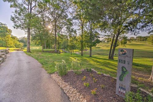 Branson Condo Ideally Located 3 Miles To Downtown!