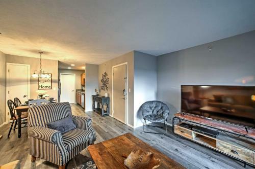 Apartamento Branson Condo With Views About 4 Mi To Silver Dollar!