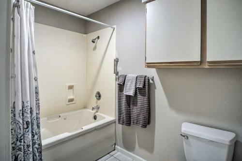 Apartamento Walk-in Condo On Golf Course With Pool Walk To Strip